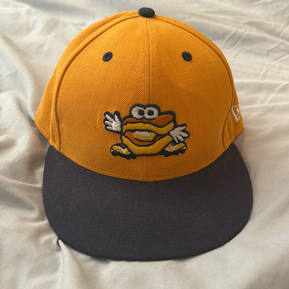 Men's Montgomery Biscuits New Era Gold Authentic Collection 59FIFTY Fitted Hat - Picture 1 of 7
